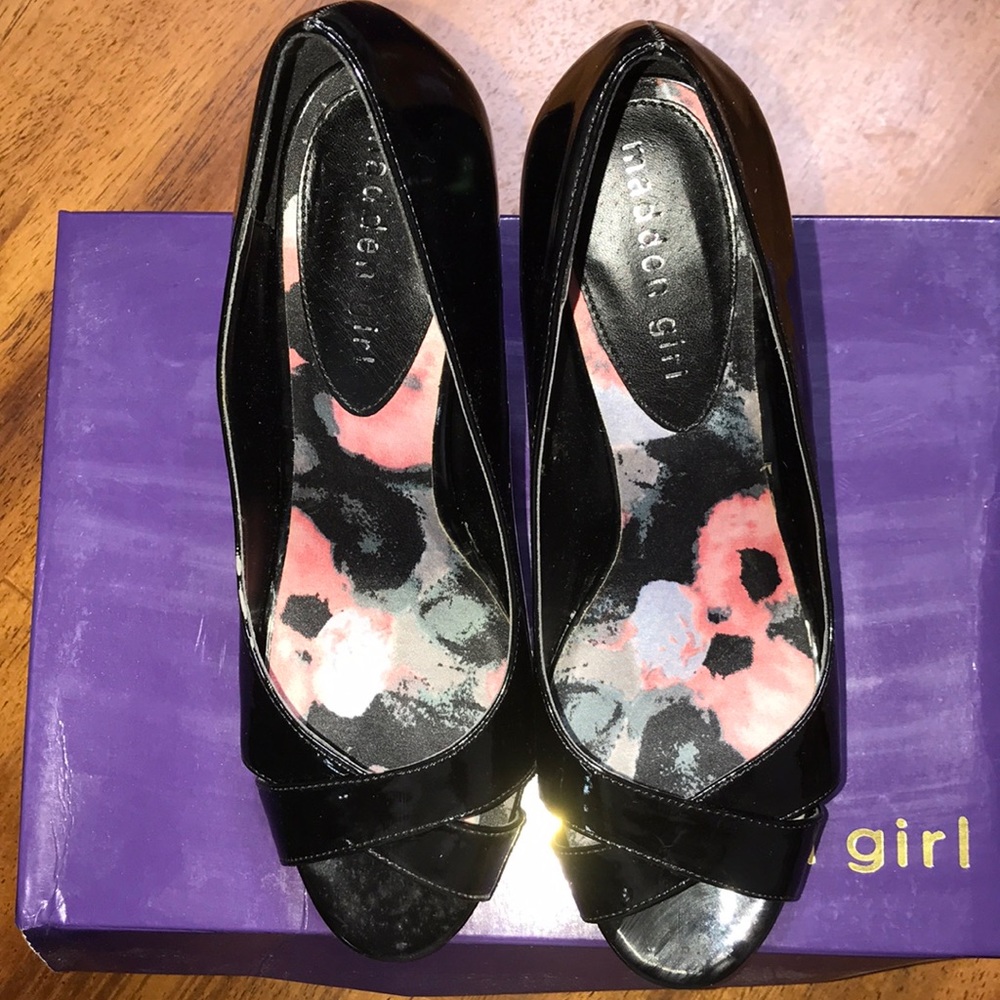 Madden Girl black pumps.